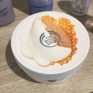 Body Shop Almond Milk & Honey 🍯 Body Butter